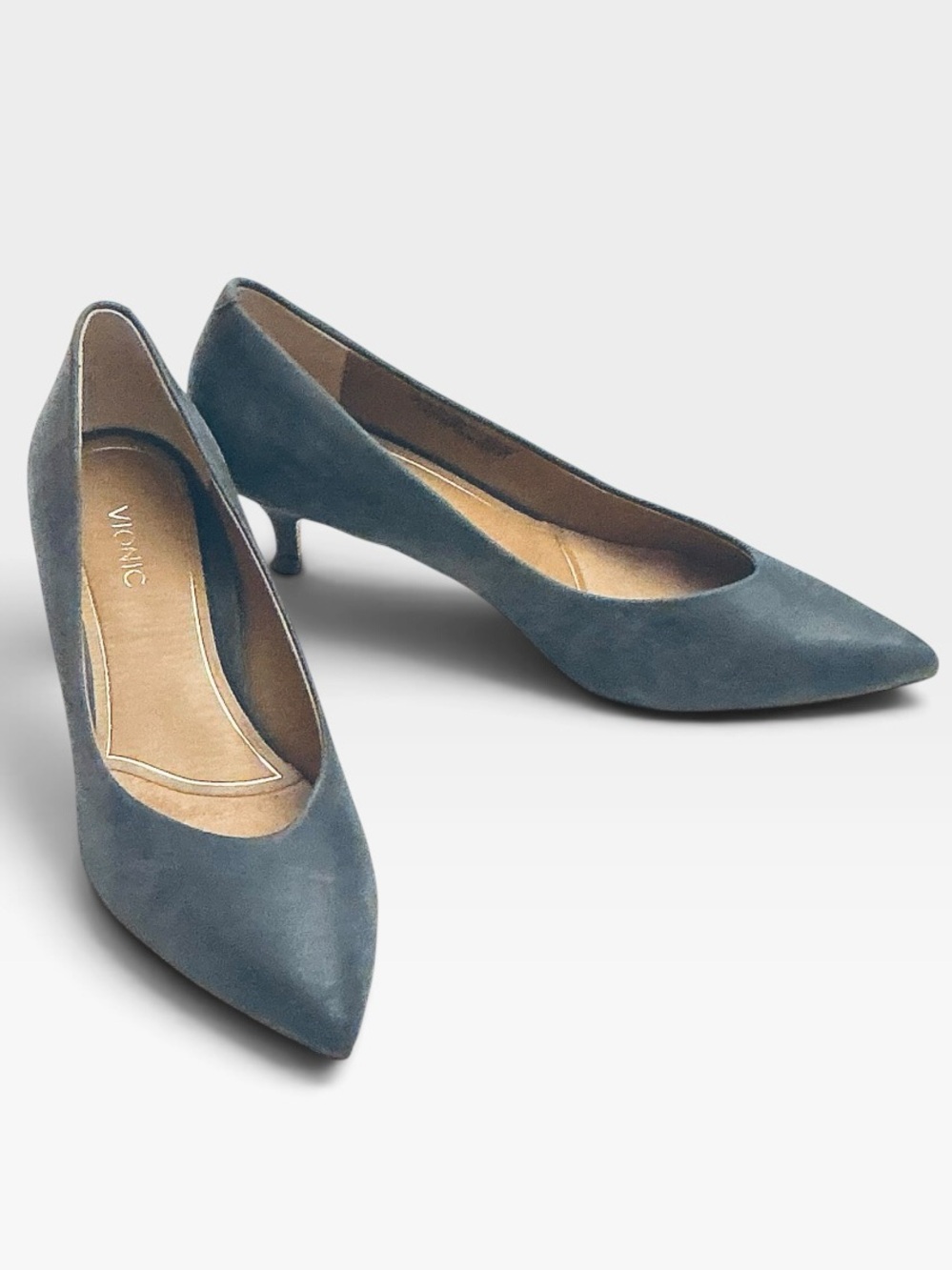 Vionic Josie Kitten Heel Blue/Grey Leather Classic Pump Size: 9